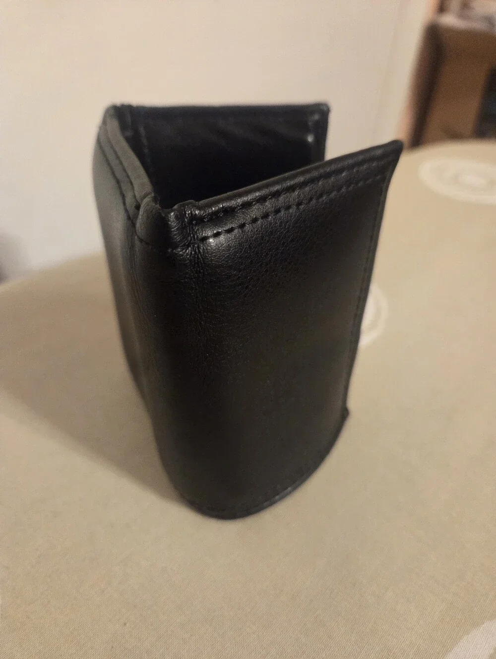Levi's Men's Black Leather Trifold Wallet with Hidden Zipper Pocket